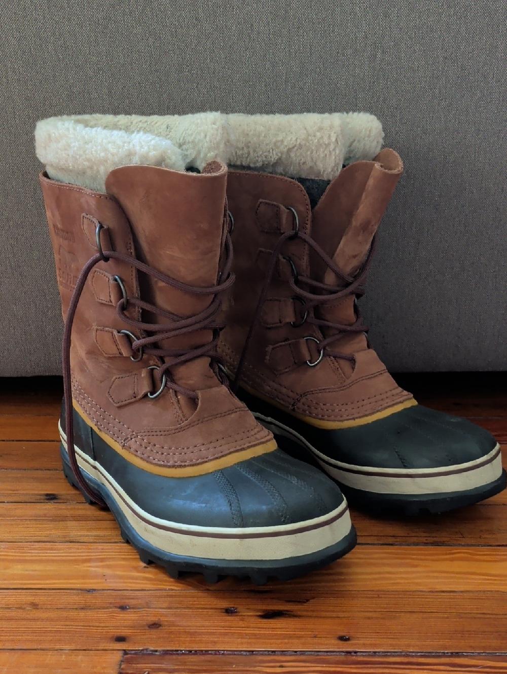 Like New: Sorel Caribou Boots, Sz 9.5